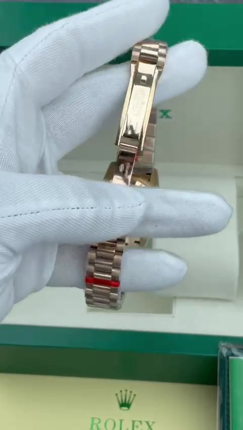 Super Clone Rolex ,White Mother-Of-Pearl Set With Diamonds , 31 mm, Everose Gold